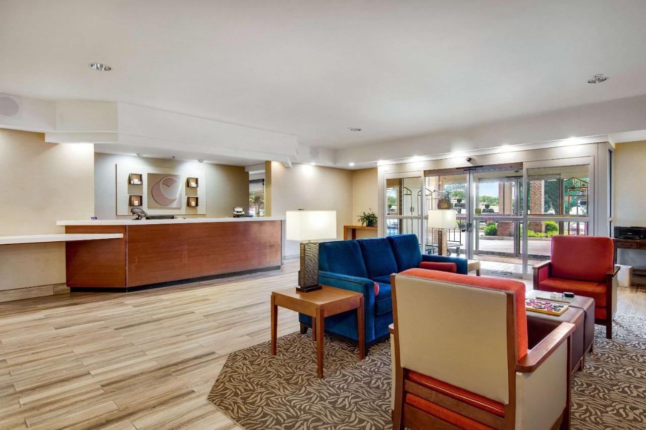 Comfort Inn Airport Roanoke Bagian luar foto