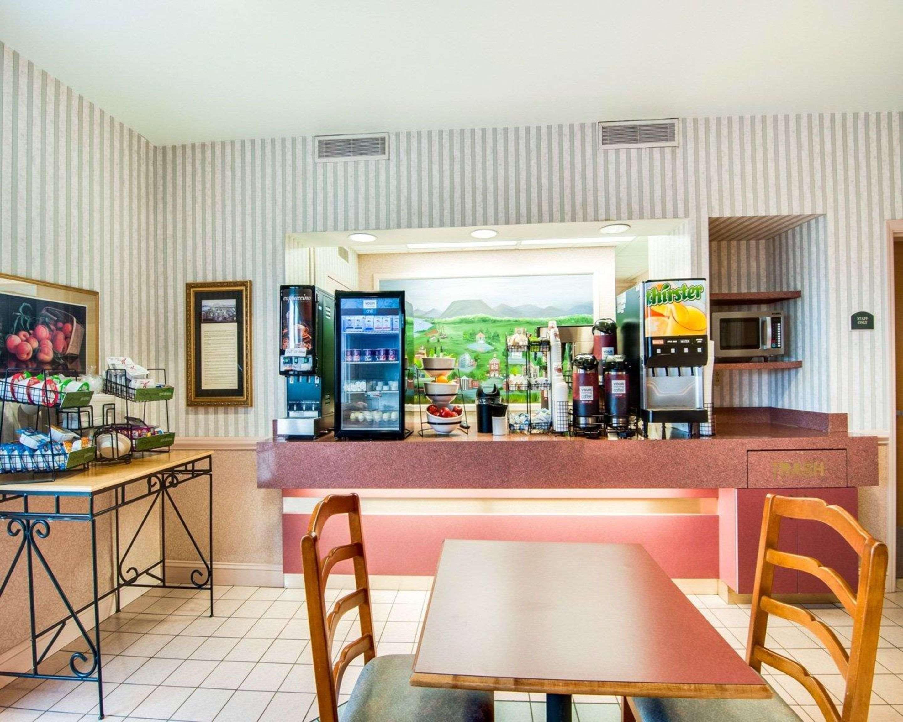 Comfort Inn Airport Roanoke Bagian luar foto