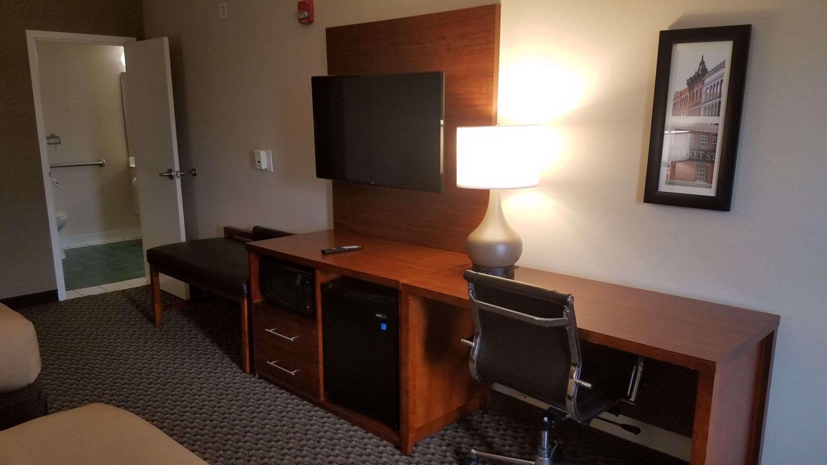 Comfort Inn Airport Roanoke Bagian luar foto