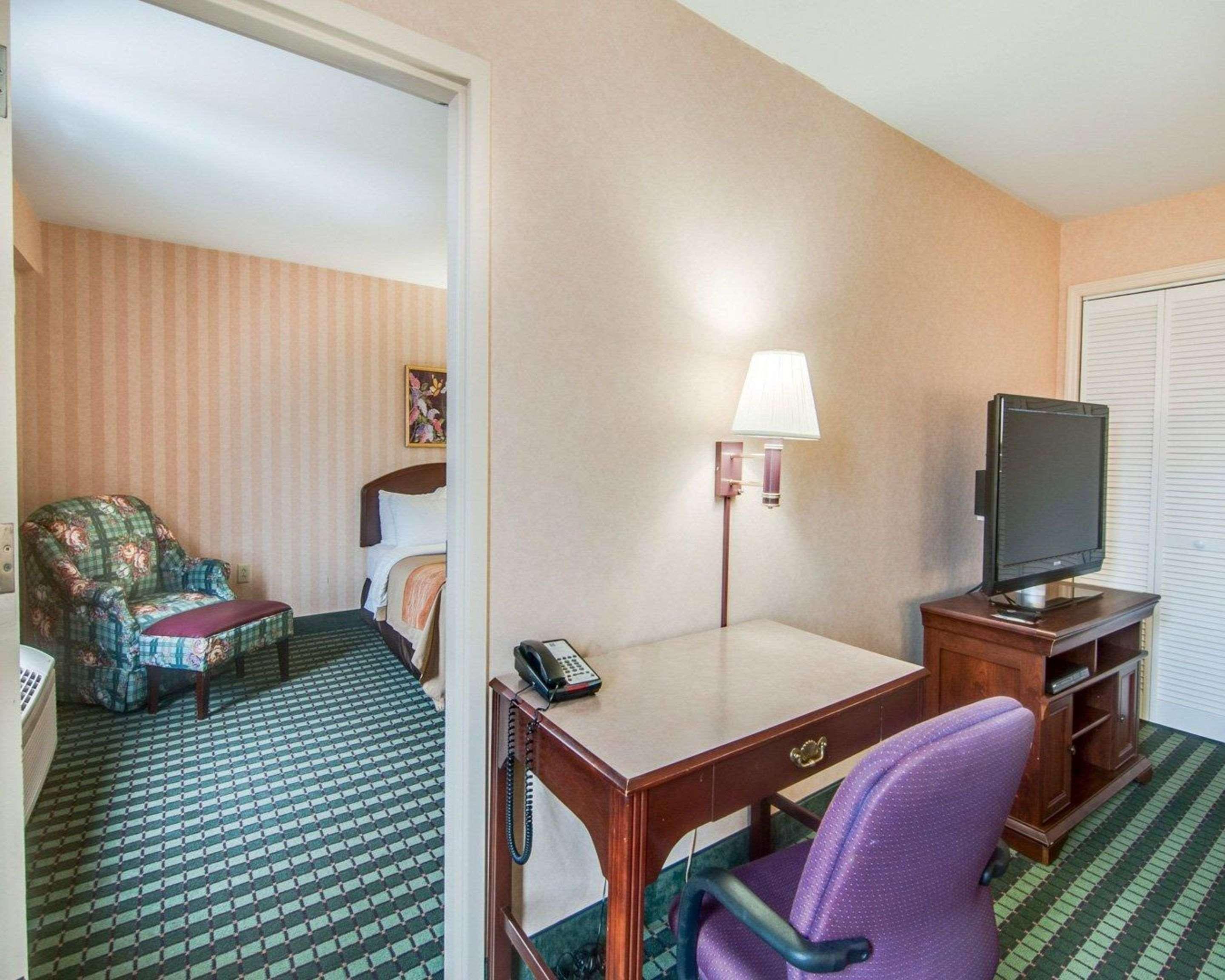 Comfort Inn Airport Roanoke Bagian luar foto