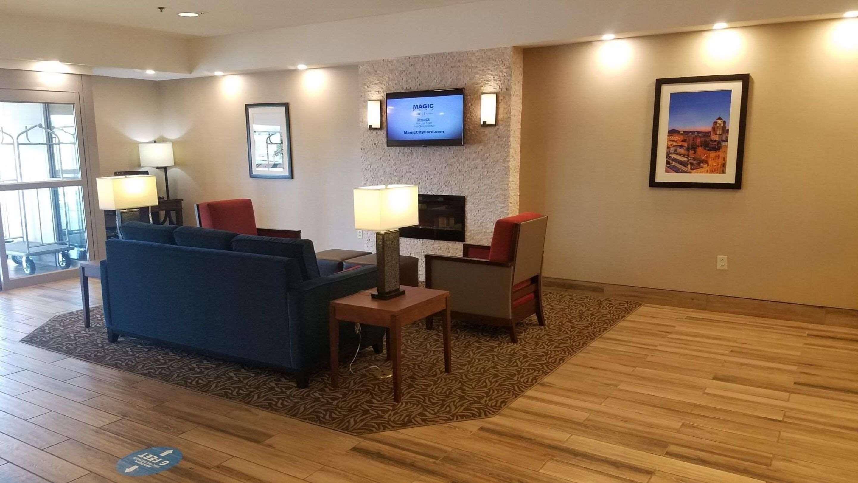 Comfort Inn Airport Roanoke Bagian luar foto