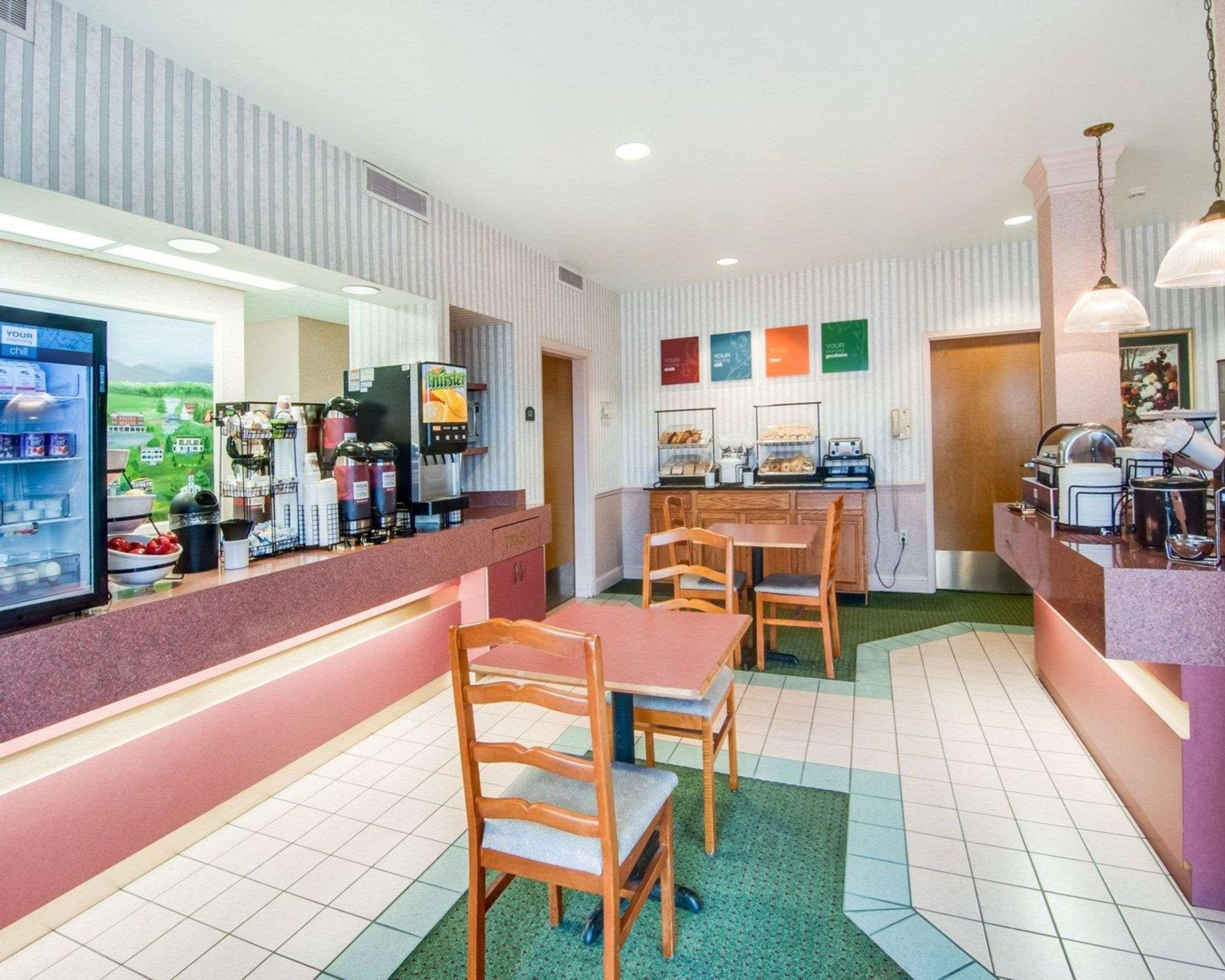 Comfort Inn Airport Roanoke Bagian luar foto