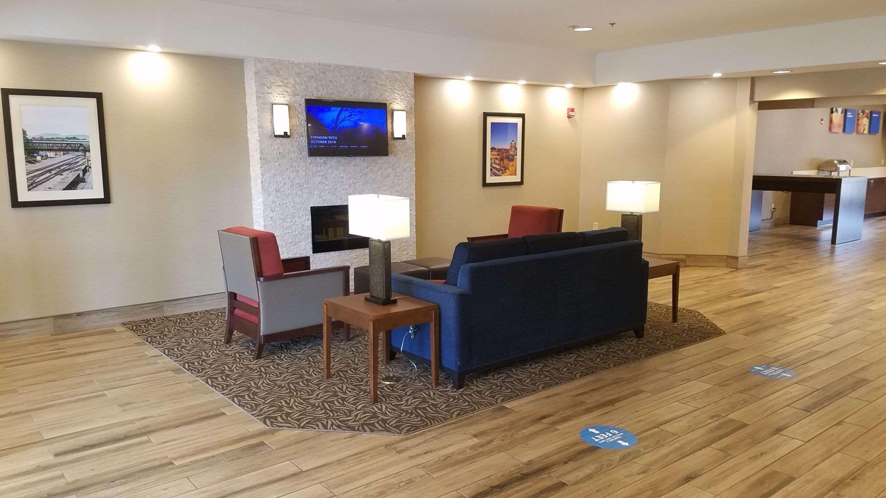 Comfort Inn Airport Roanoke Bagian luar foto