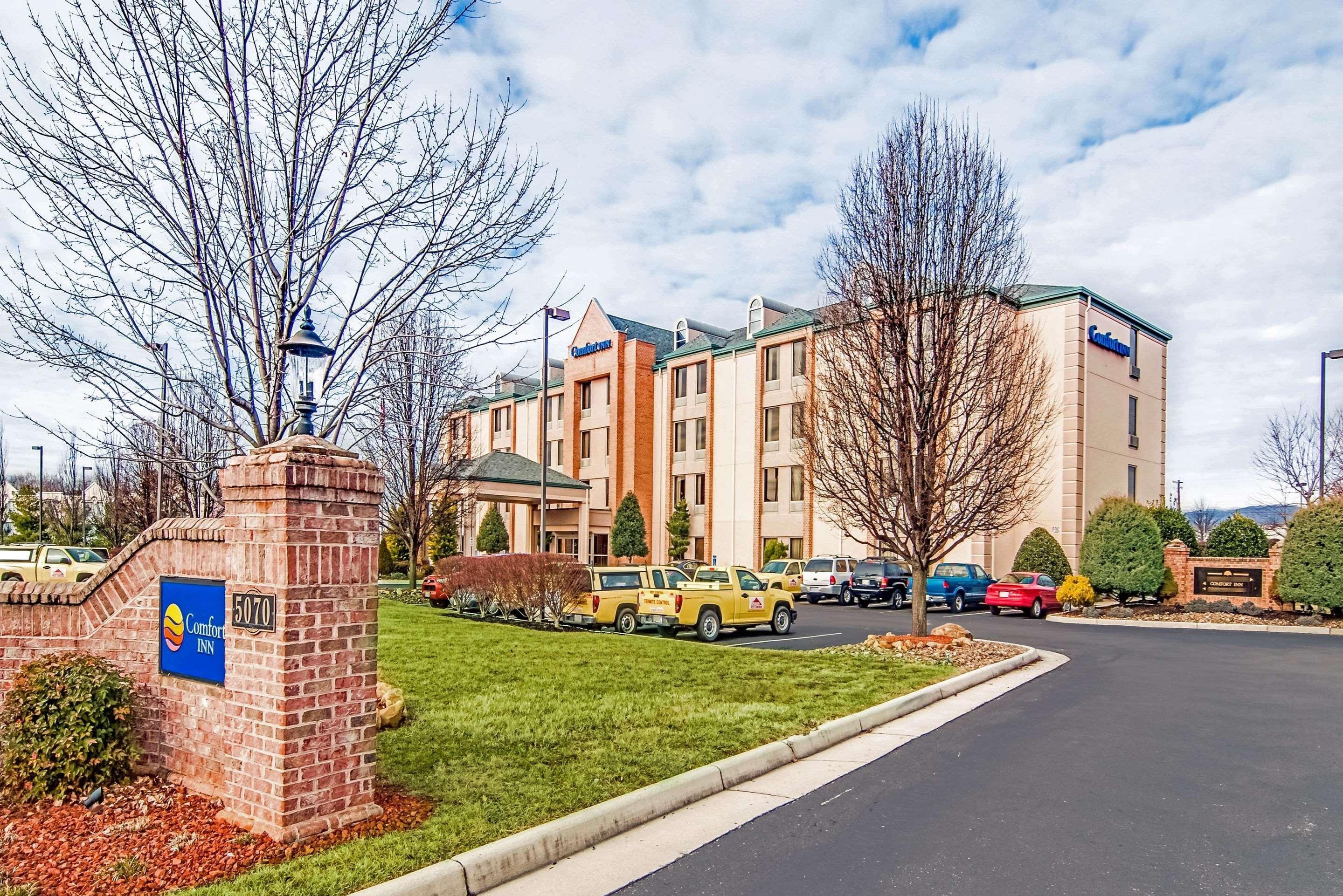 Comfort Inn Airport Roanoke Bagian luar foto