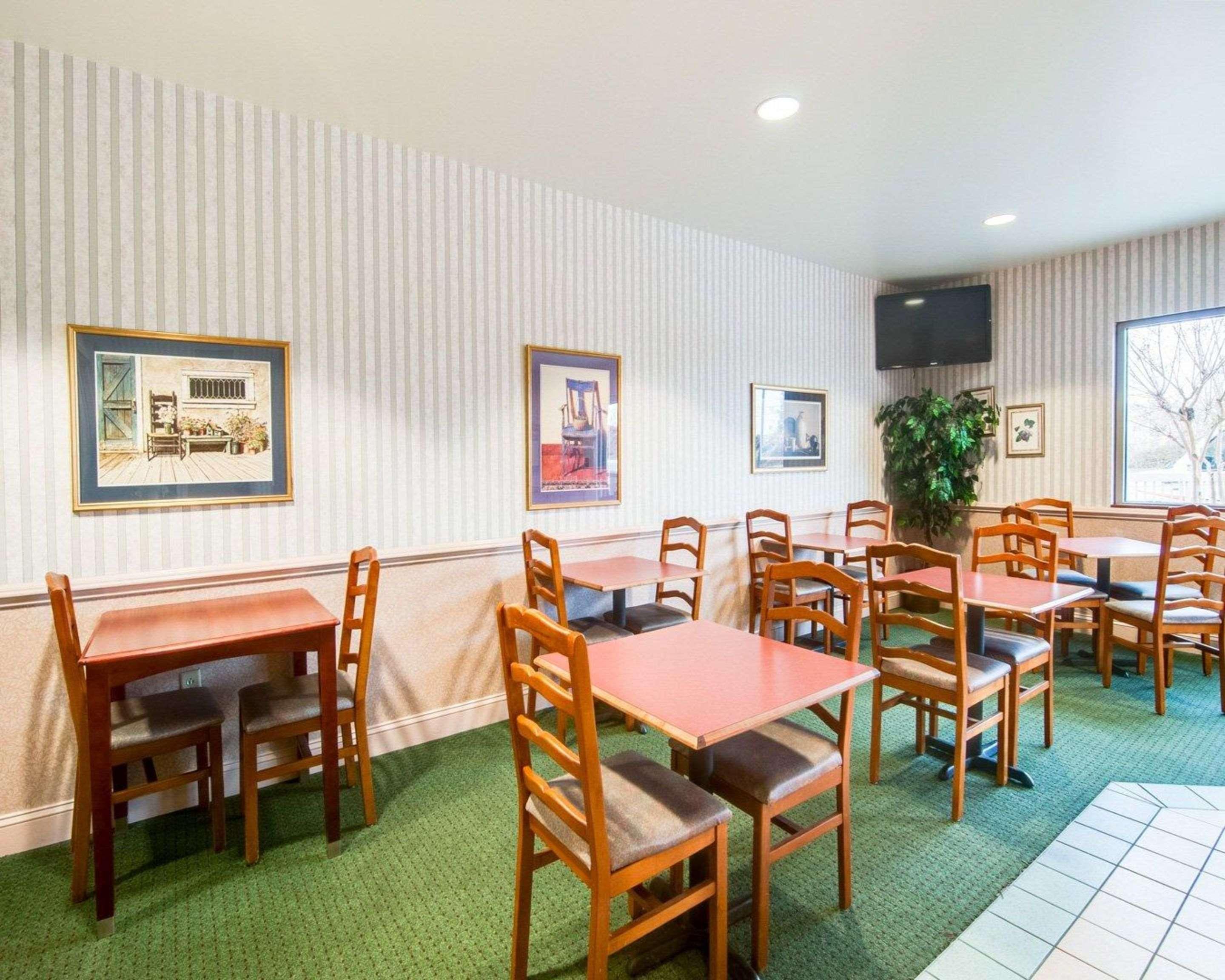 Comfort Inn Airport Roanoke Bagian luar foto